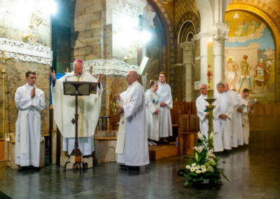 Mass in the Rosary Basilica – Photo by Lacaze, Lourdes