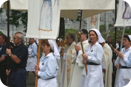 photo of a Blessed Sacrament procession