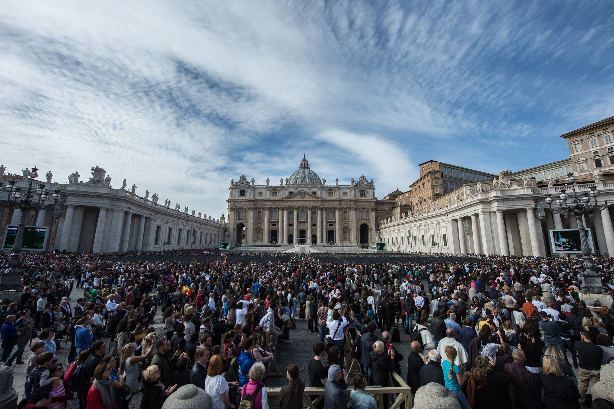 Pilgrims at the Sunday Angelus in St Peter’s Square, Rome – © Mazur/catholicnews.org.uk