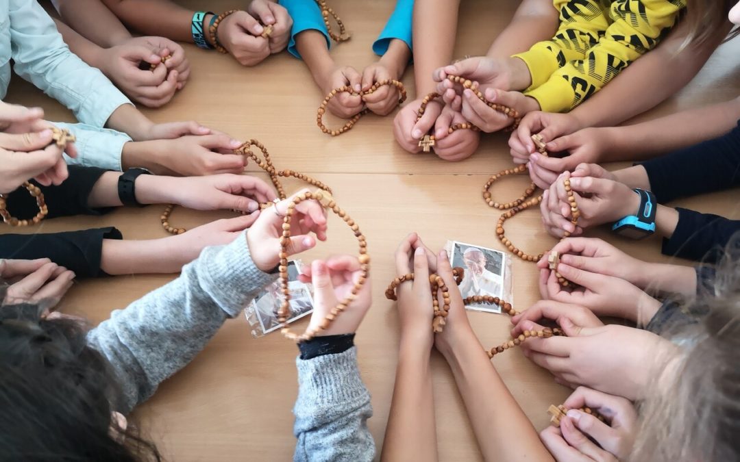 Children asked to pray the Rosary for peace